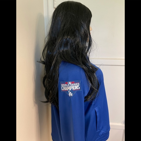 Los Angeles Dodgers Sweater - Picture 8 of 12